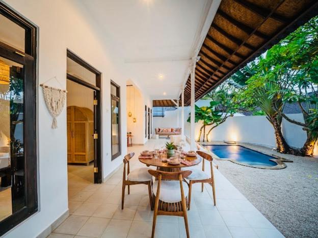 Dadirri - In The Heart Of - Walking Distance From Restaurants, Bars And - Perfect Location Villa Seminyak (Bali)